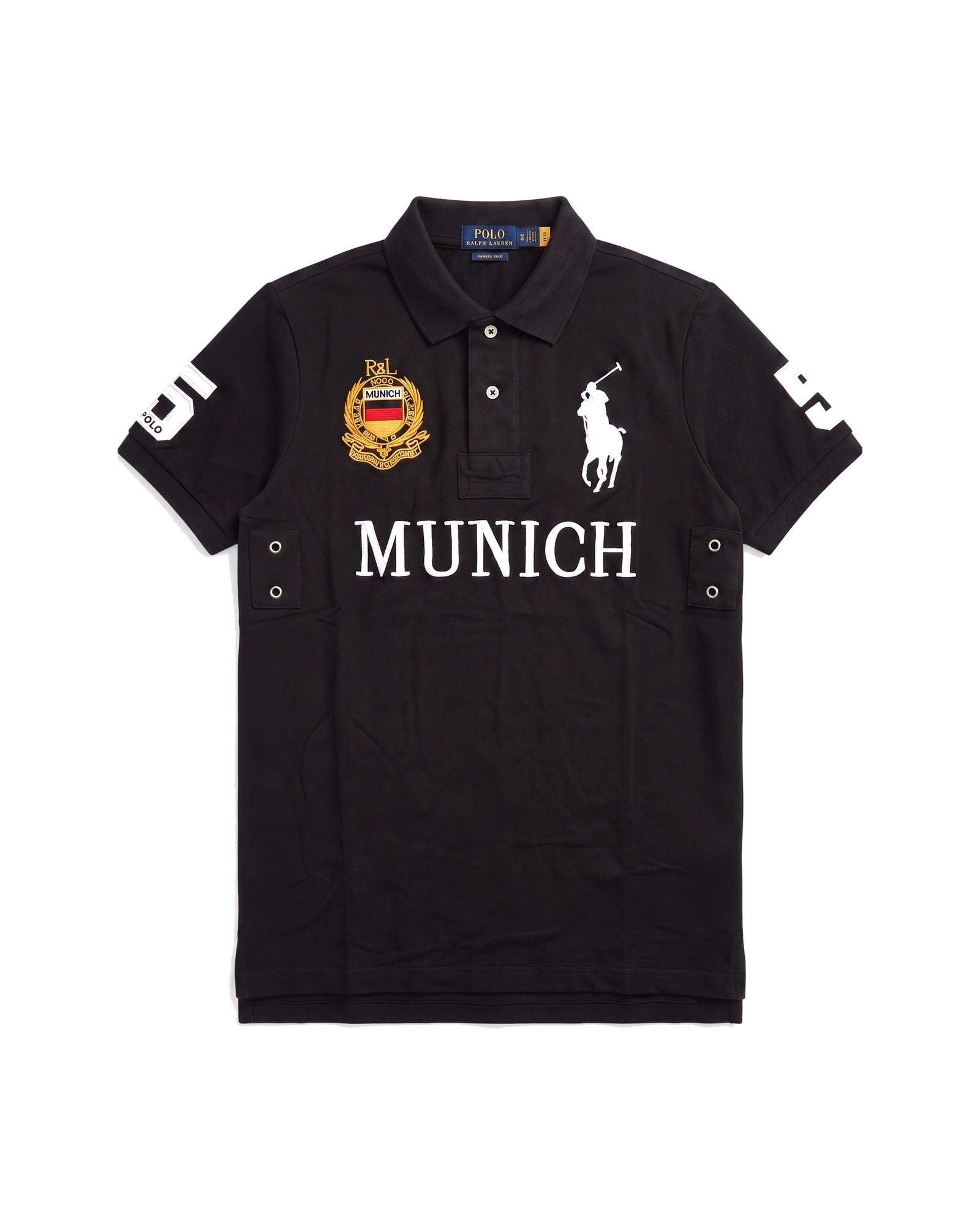 Munich crest polo in black, front